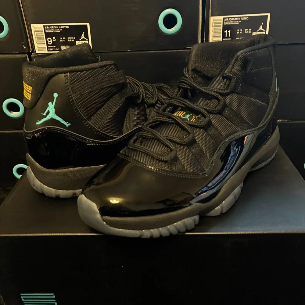 JORDAN 11 GAMMA - Picture 3 of 7
